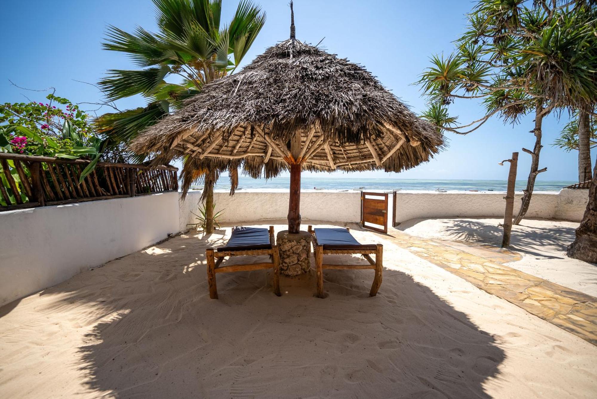 Beachfront Villa Hideaway Zanzibarhouses Kiwengwa  Eksteriør billede