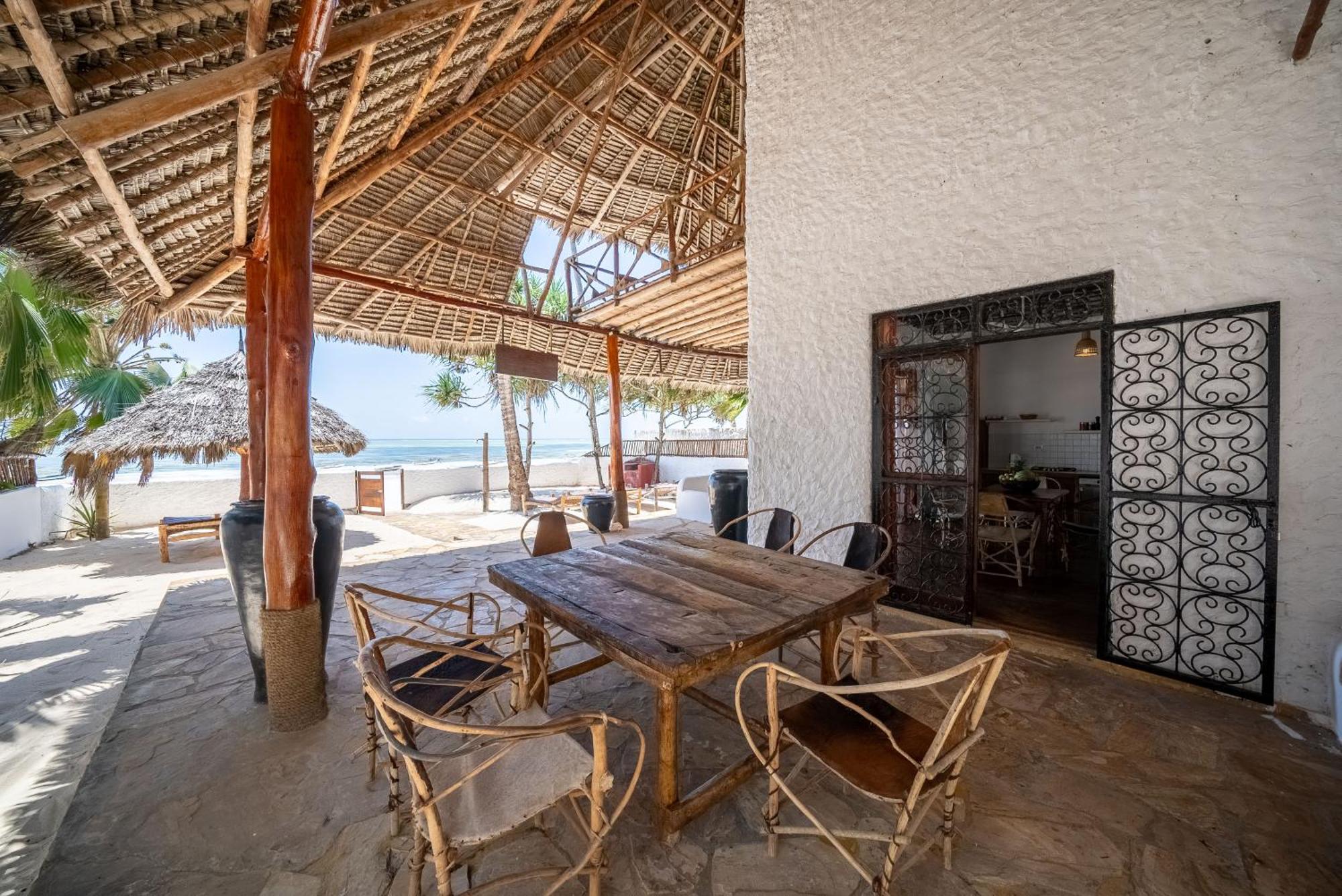 Beachfront Villa Hideaway Zanzibarhouses Kiwengwa  Eksteriør billede