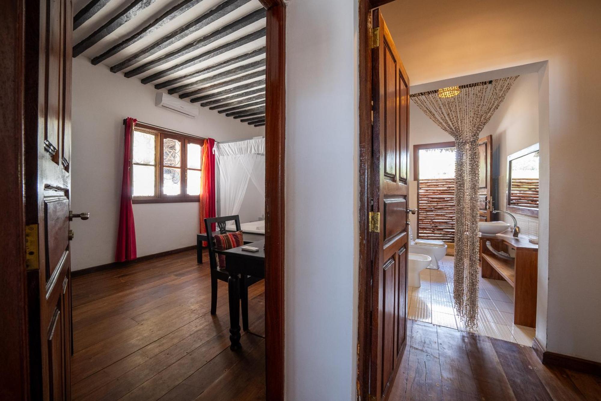 Beachfront Villa Hideaway Zanzibarhouses Kiwengwa  Eksteriør billede